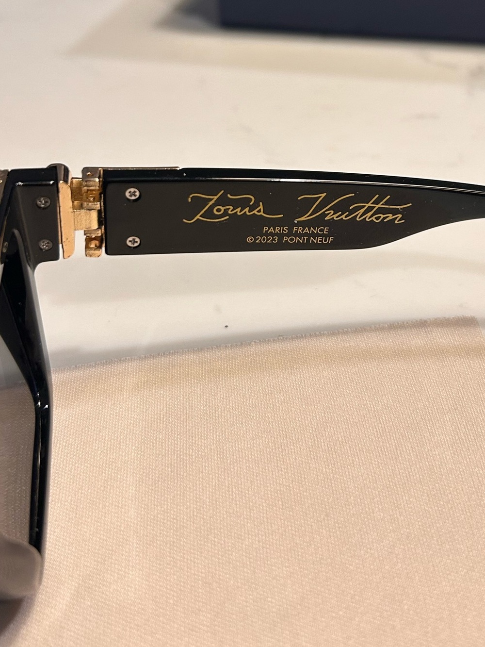 Louis Vuitton Black and Gold 1.1 Millionaires  Sunglasses with LV Accent - Picture 4 of 9